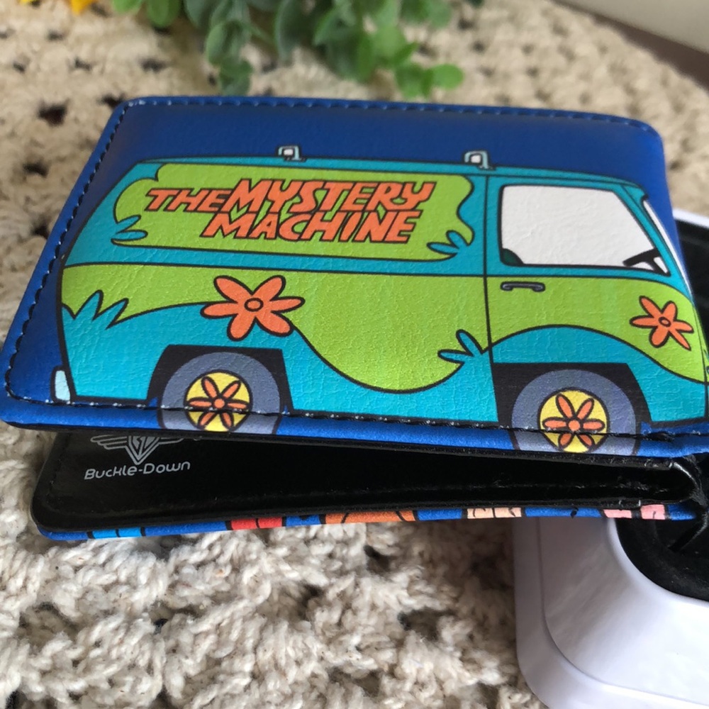 Buckle Down Scooby-Doo Cartoon Bi-fold Wallet - Picture 7 of 11